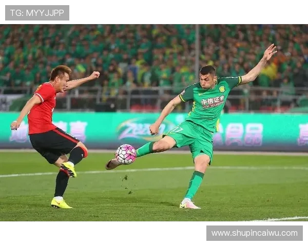 深入分析北京足球队的控制打法及其战术特点与应用效果 深入分析北京足球队的控制打法及其战术特点与应用效果