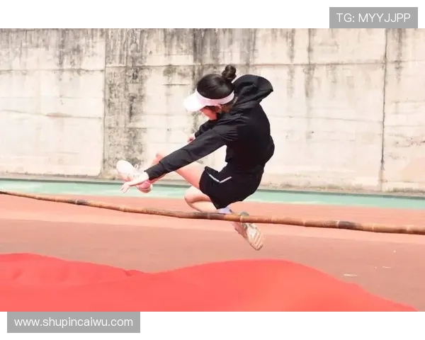 深圳攀岩队逆袭世界滑板锦标赛展现青春力量与团队精神 深圳攀岩队逆袭世界滑板锦标赛展现青春力量与团队精神