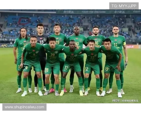 重庆排球队灵活性展现出色表现引发联赛热议与关注