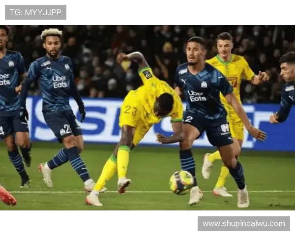 洛里昂与阿亚的激烈对决揭示了法甲联赛的竞争魅力与球队实力的较量 洛里昂与阿亚的激烈对决揭示了法甲联赛的竞争魅力与球队实力的较量