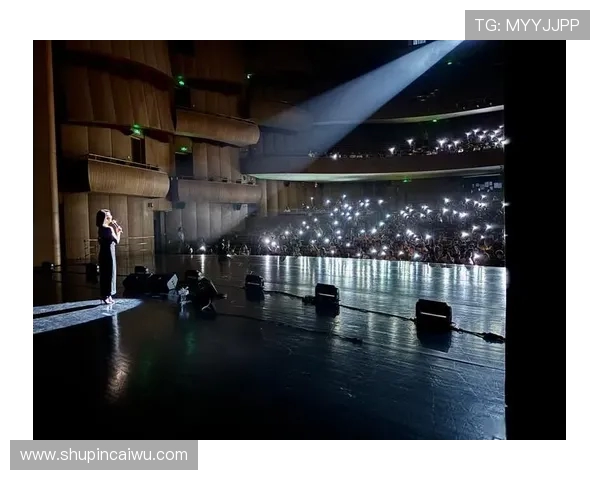 王岚的音乐之旅:从初出茅庐到华语乐坛新星的成长故事 王岚的音乐之旅:从初出茅庐到华语乐坛新星的成长故事