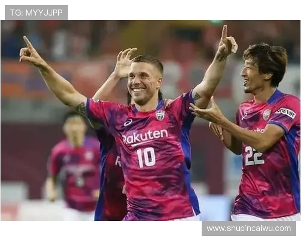 神户胜利与扎幌冈萨的激烈对决展现足球魅力与团队精神