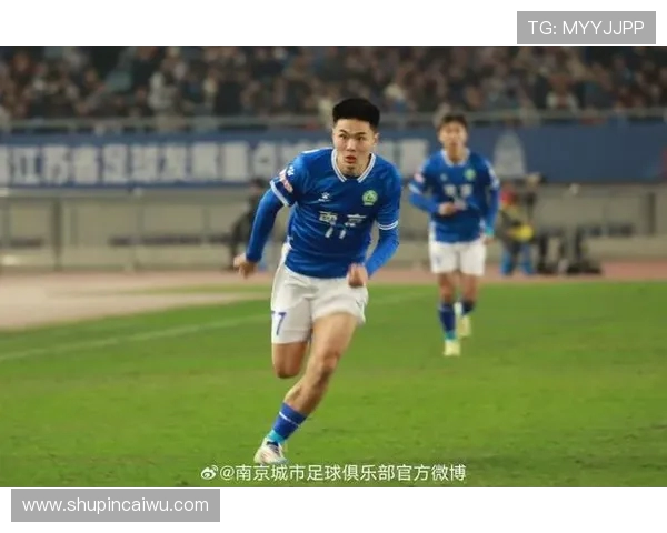 南京足球队个人能力大幅提升引领新一轮足球热潮